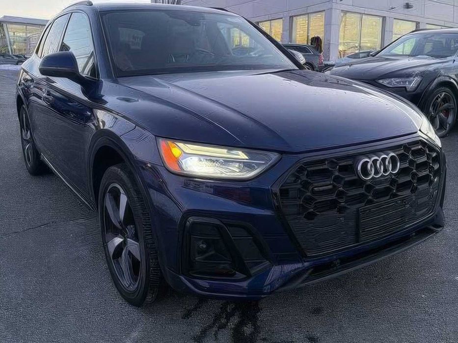 Audi Q5      2022