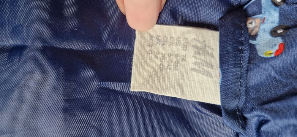 H&M kurtka autka pojazdy samochody