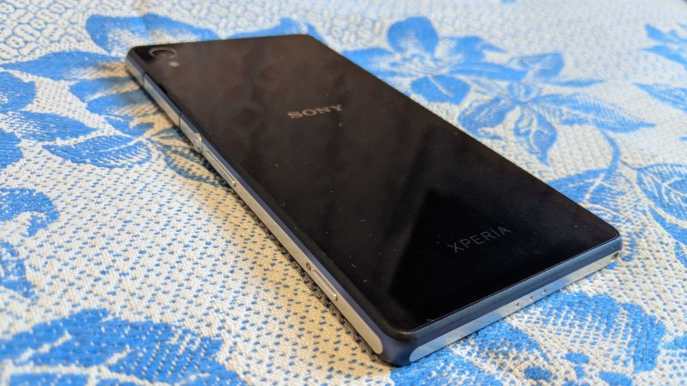 Sony Xperia Z2. Проблемний, під ремонт чи на запчастини.