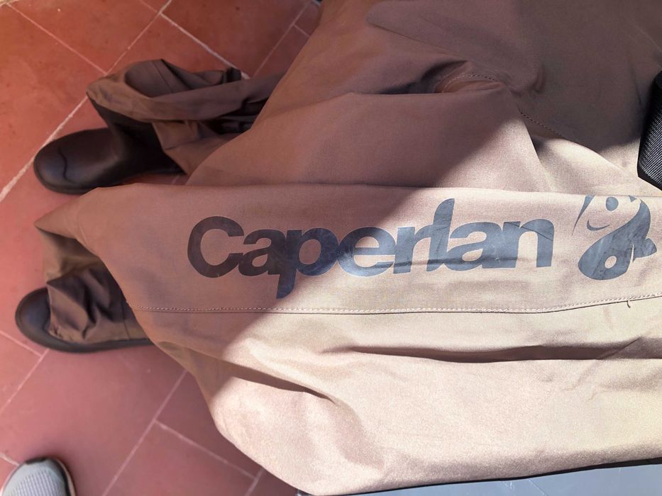 Vadeador Wader da marca Caperlan com bota nº41 para despachar.