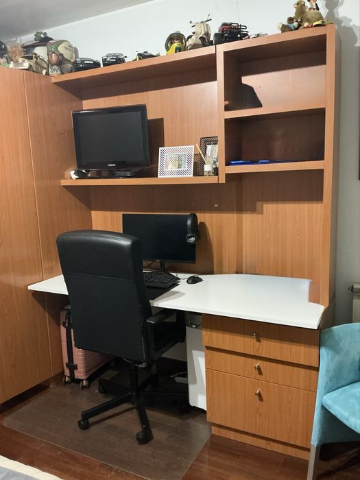 Móvel completo armário com secretaria gavetas e prateleiras
