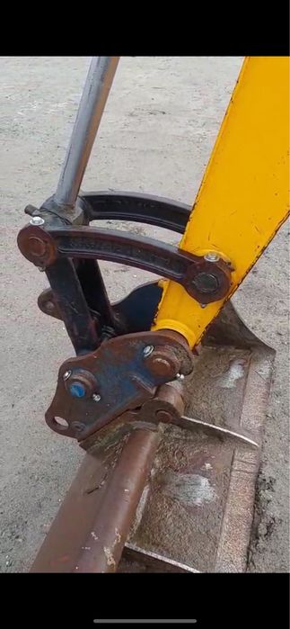 Продається JCB Z-48 Резинова гусениця.