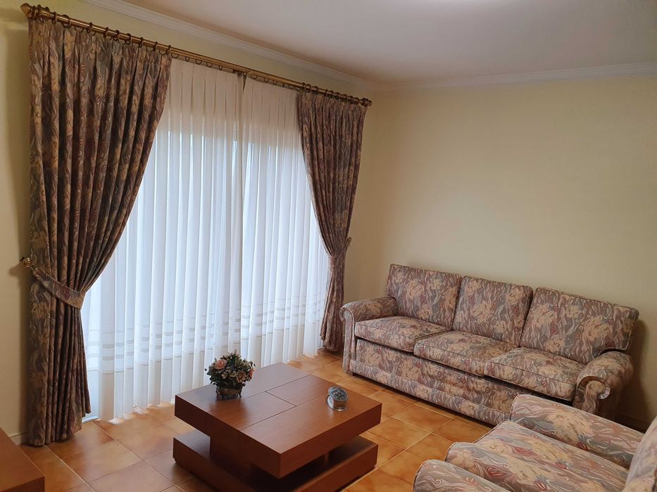 3 sofás - Vendo em conjunto ou em separado.