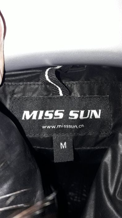 Зимний пуховик с мехом чернобурки