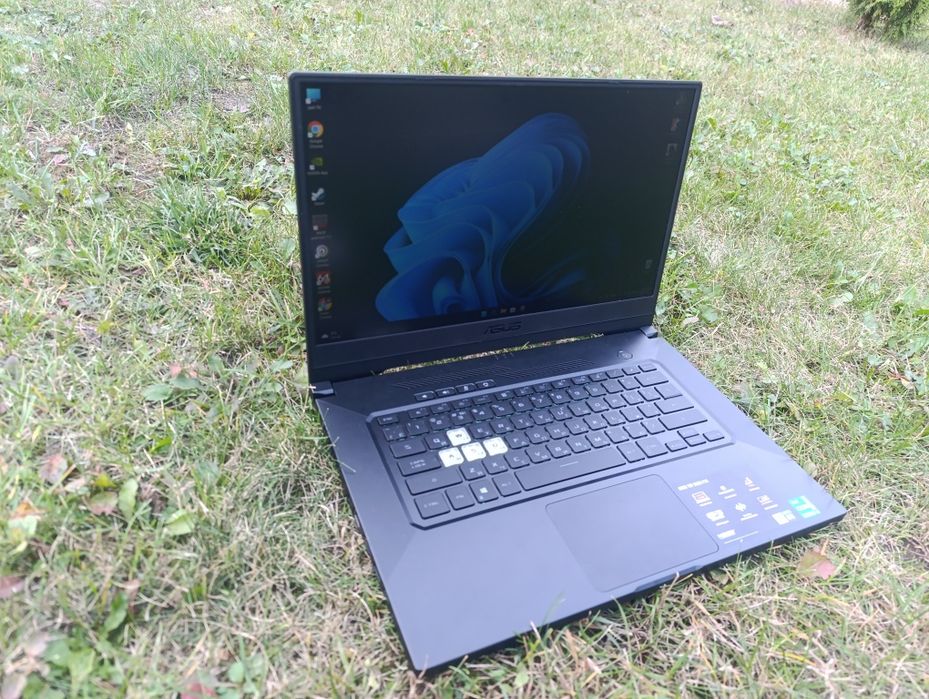 Asus Tuf Dash F15 із живою батареєю