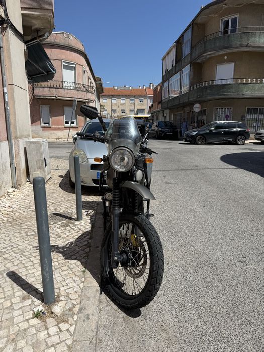 Royal Enfield Himalayan 411