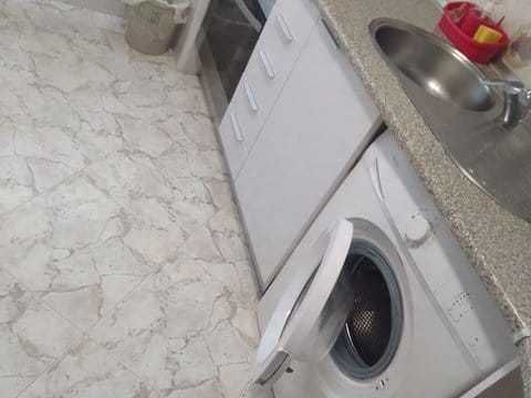 Quarto disponivel disponível em T3- Paio Pires entrada imediato