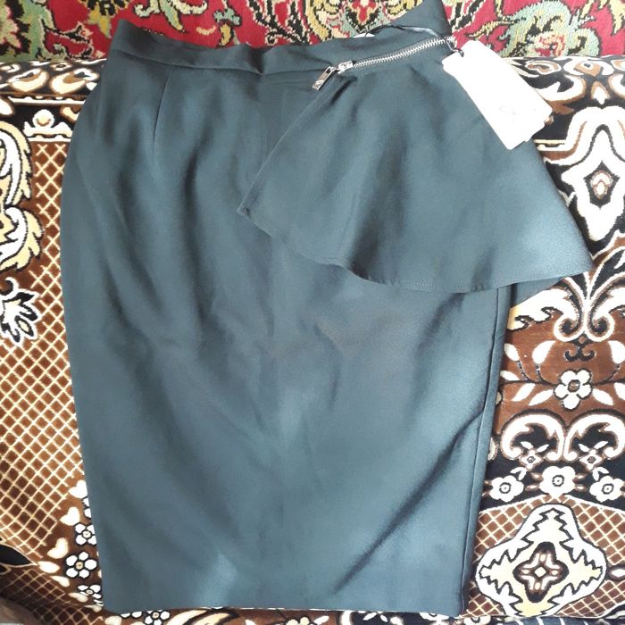 Спідниця-олівець, нова