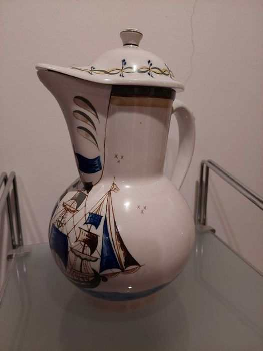 Jarra com Tampa - Louça de Viana
