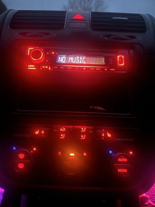 Продаж свіжо пригнаного фольксвагена гольф 5 1.6 мпі