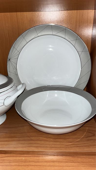 Vendo conjunto completo de Porcelana nunca usado