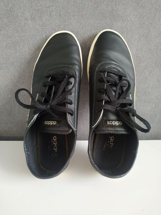 Кросівки жіночі Adidas 40р.