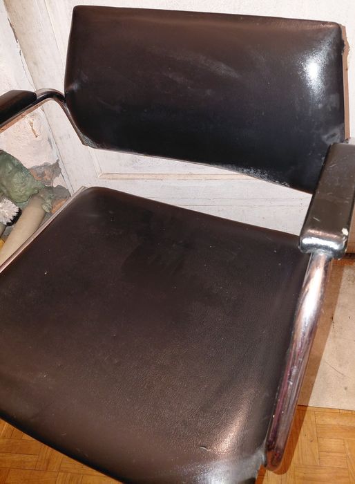 Продам офісний стул