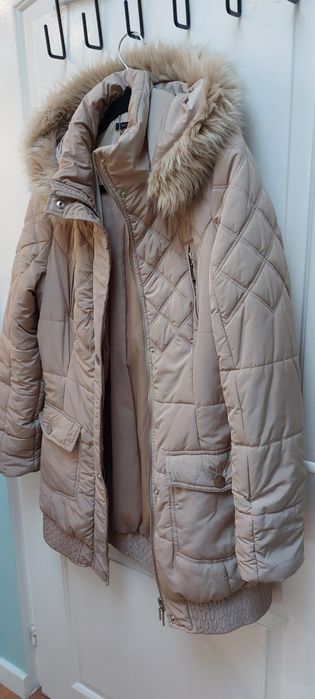 Kurtka, płaszcz zimowy z kapturem pikowana MOHITO rozm.40