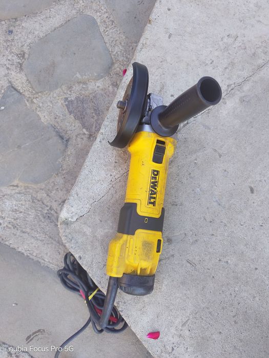 Болгарка DeWalt dwe4257