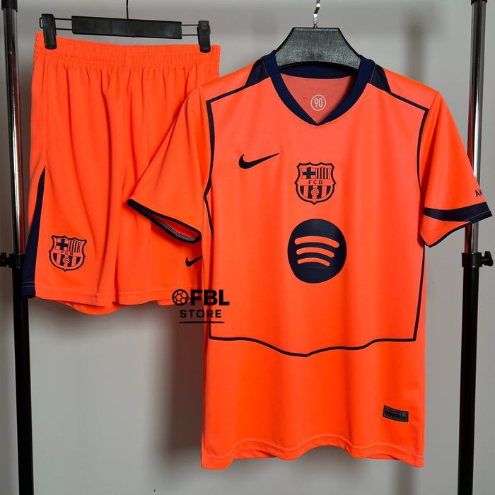 Футбольні форми Барселони сезону 2025-26