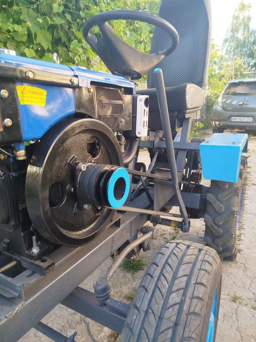 Саморобний трактор Зубр