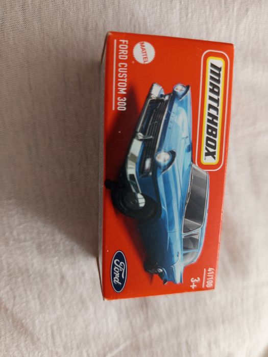 Model matchbox ford custom 300 nowy