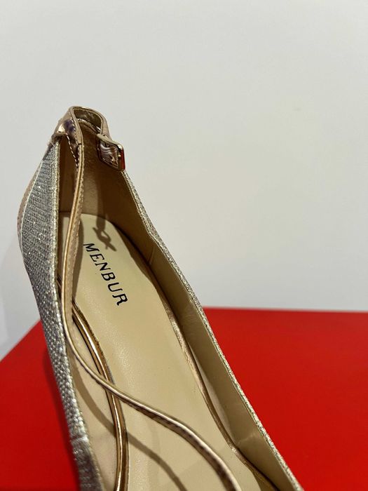 Sapatos com Brilhos Menbur