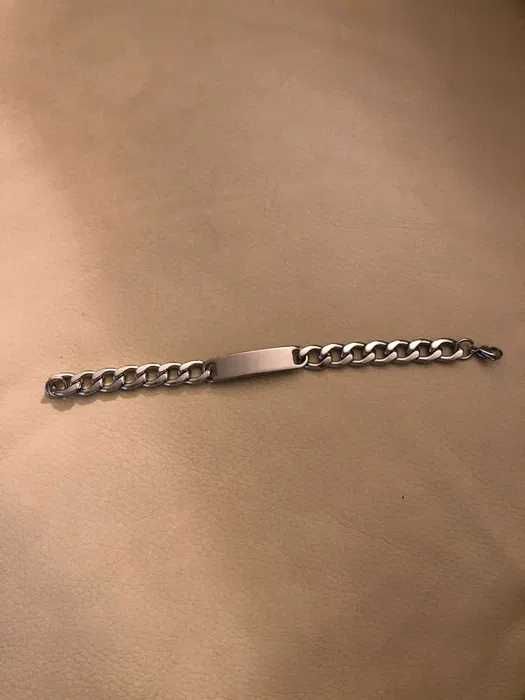 Varias peças em bijuteria