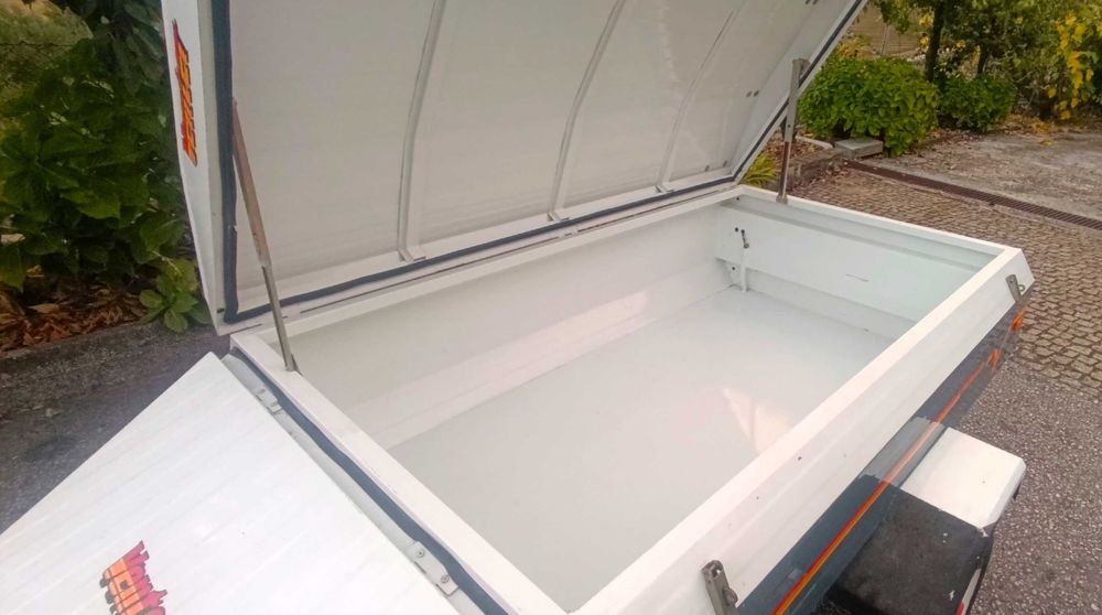 Atrelado Reboque Trailer Venter Elite com barras