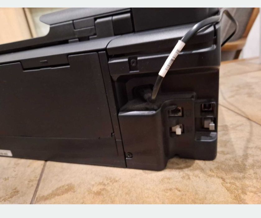 Sprzedam drukarkę Canon Pixma TR8550