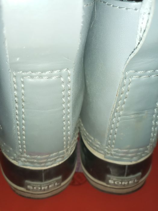 Продам сапожки зимние Sorel