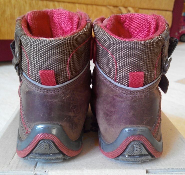 Зимові  чоботи ботінки Bartek 24 р