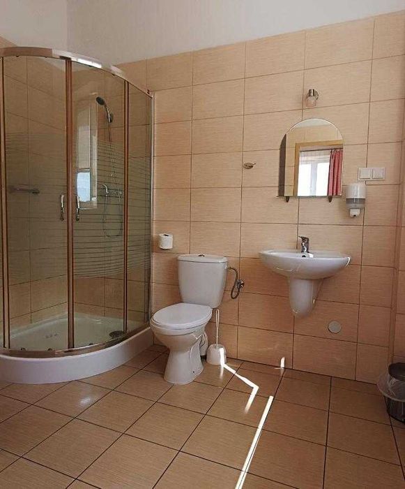 Лучшие Общежития и Хостелы Киева Есть места ! Метро Берестейская