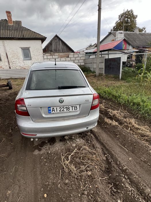 Продам по запчастям шкоду а5 2012 год
