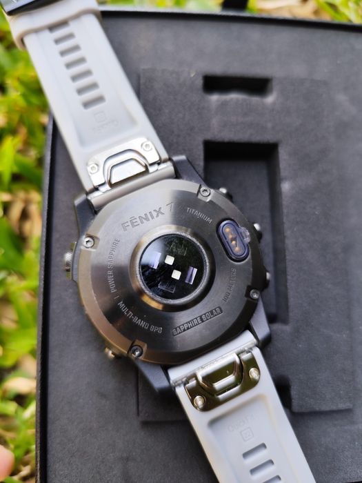 Garmin Fénix 7 Solar safira