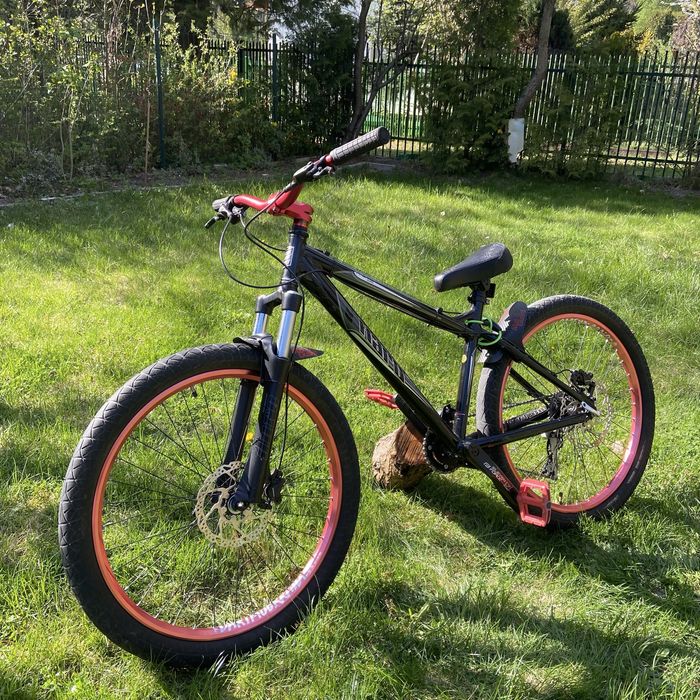 Rower dirt przerobiony na stunt