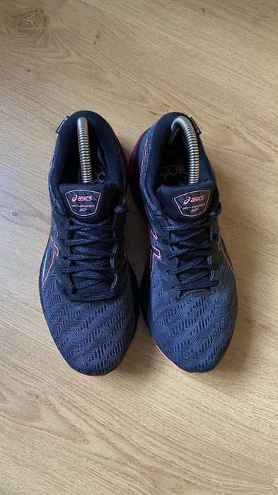 Кросівки ASICS  Gore-Tex  бігові кросовки Asics