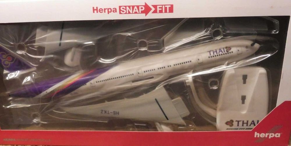 Avião de coleção Herpa -  THAI Airways Boeing 777-300-ER com 37 cm