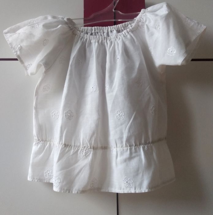 Biała bluzeczka haft 134/140