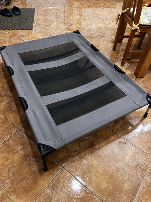 Cama para caes em bom estado