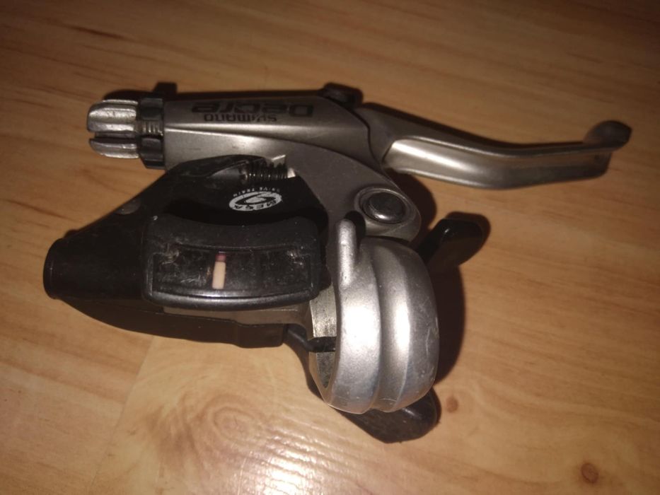 Klamkomanetka Shimano Deore ST-M510.