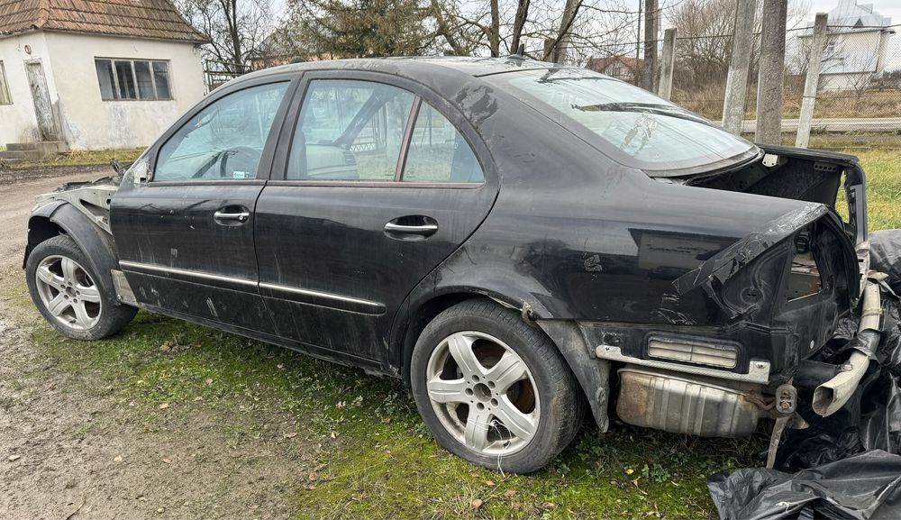 Продаж Mercedes-Benz