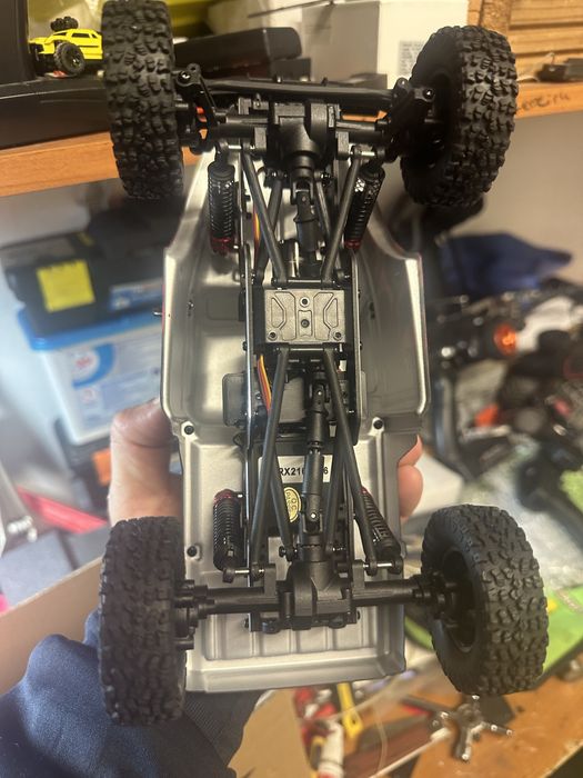 Scale furitek 1/18 novo