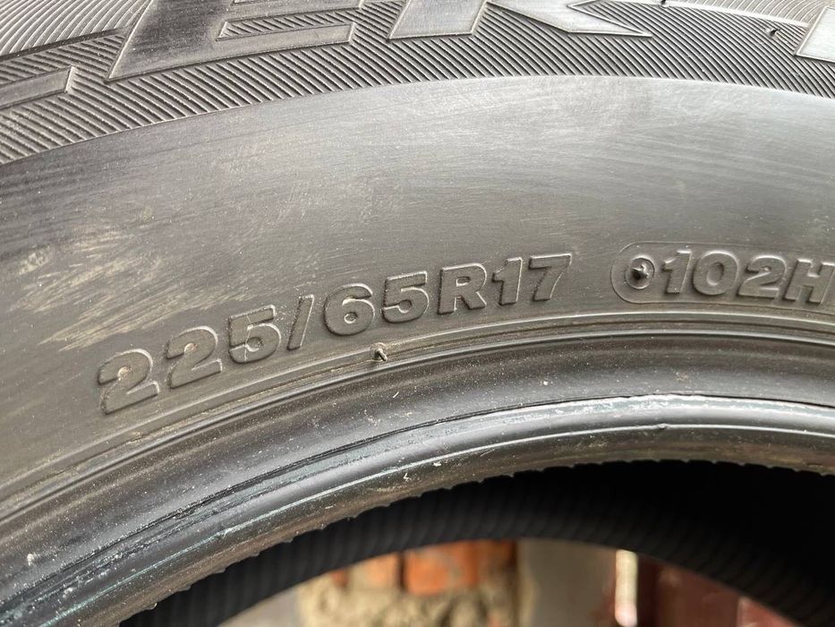 Шини Bridgestone Dueler H/P Sport 225/65 R17
