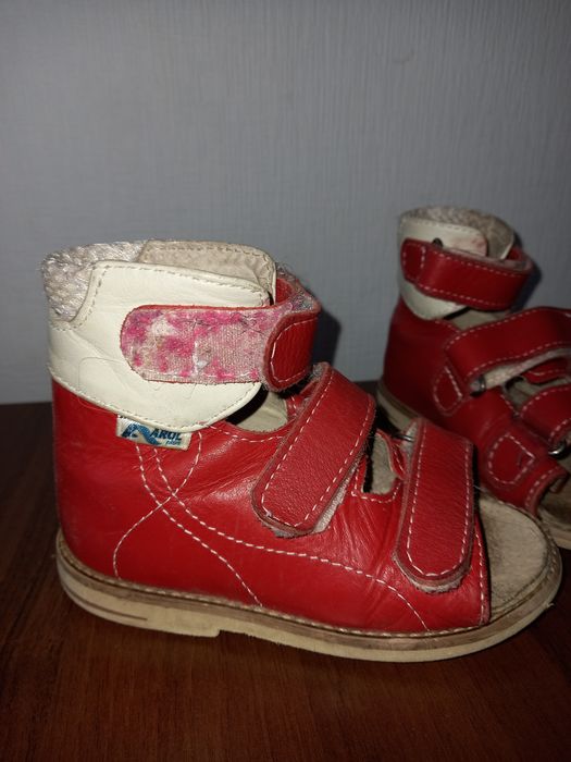 Ортопедичне літнє взуття