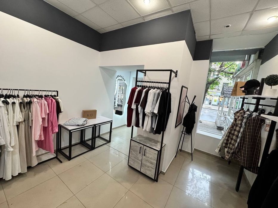 Соборная,продажа фасадного помещения 62м 200000$