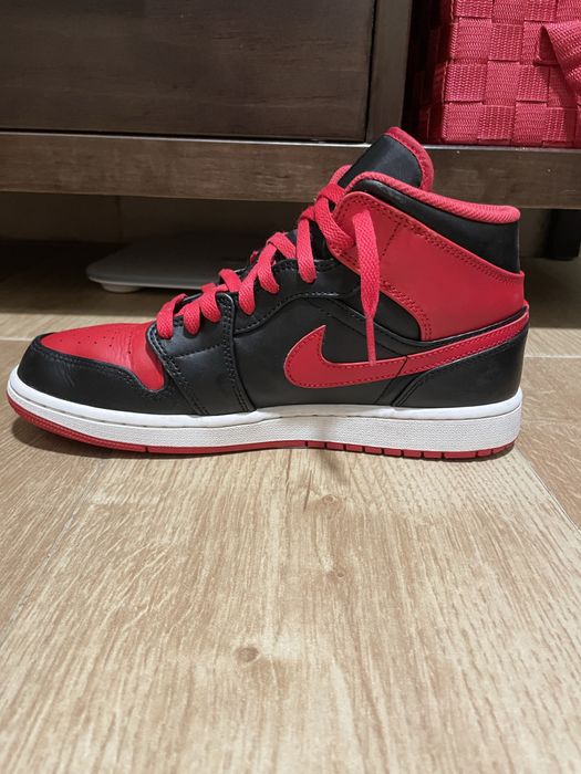 Air Jordan 1 Mid “Alternate Bred”