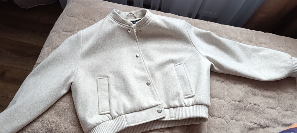 Жіночий бомбер  Zara