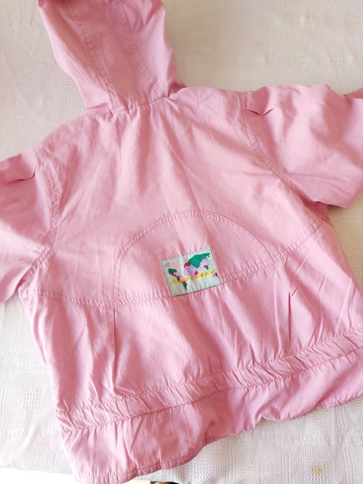 Casaco capuz rosa
