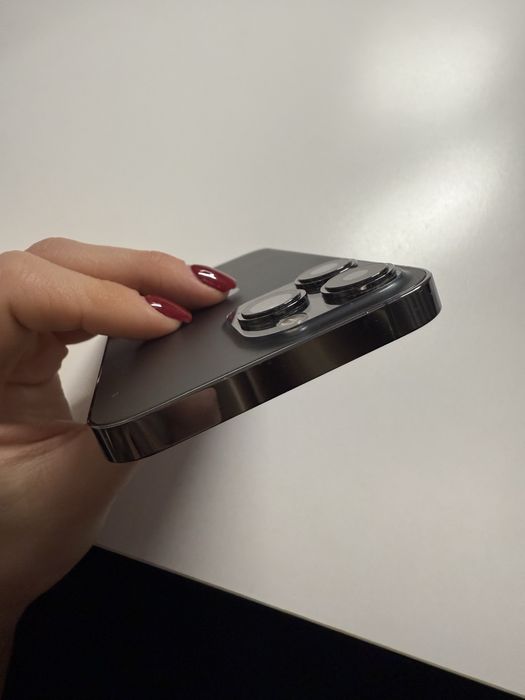 iPhone 13 Pro – 256 GB – Graphite |