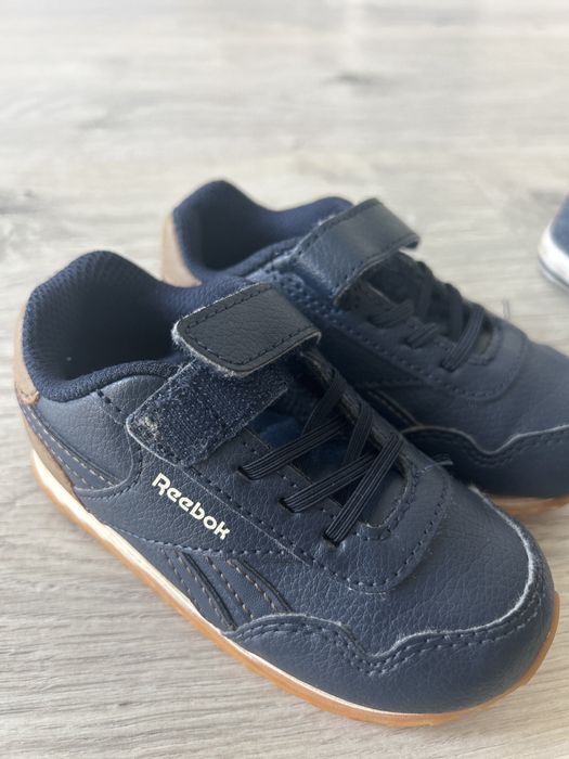 3 parea de sapatos bebe 22