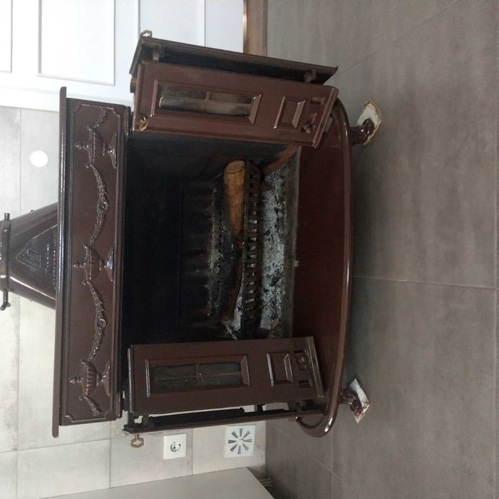Salamandra a Lenha Hergóm Franklin 82 – Ferro Fundido – 16,5 kW