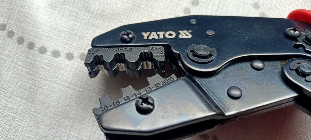 Szczypce Do Zaciskania Konektorów Yato YT-2250