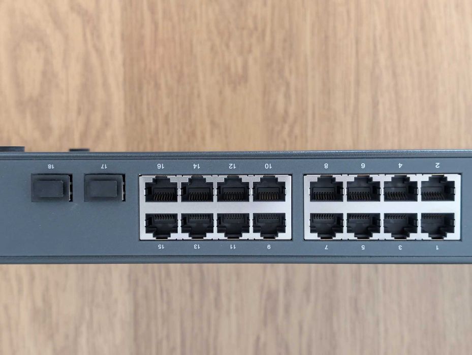 TP-Link JetStream TL-SG2218 Switch Smart Gigabit 16 Portas + 2 SFP (Usado)